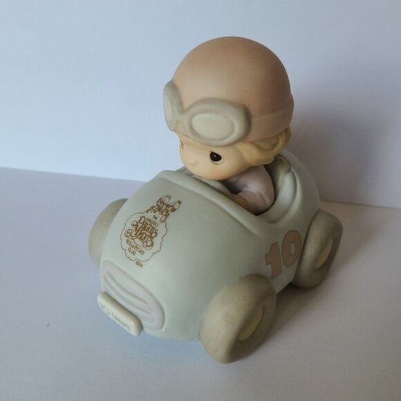 Vintage Precious Moments Collectors Club 10 Year Old Car Collectible Figurine - Picture 11 of 13